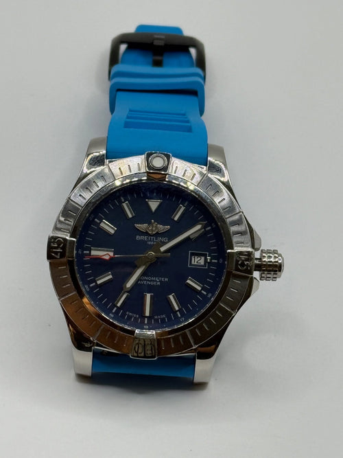 Breitling Avenger A17318 Professionally restored