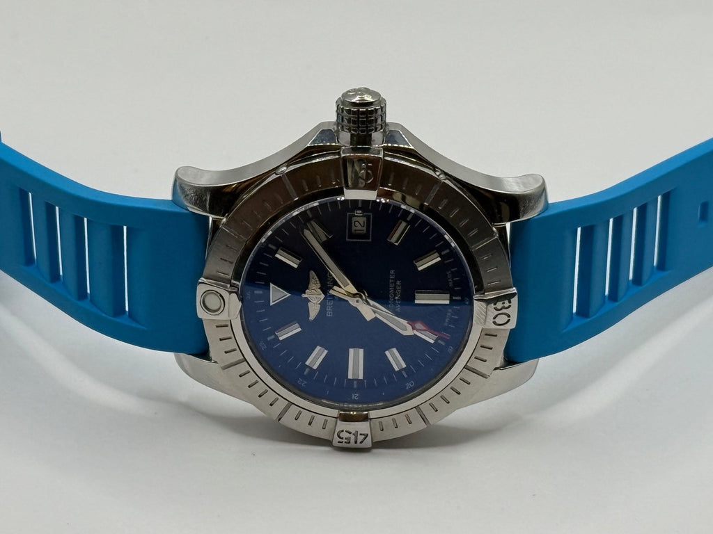 Breitling Avenger A17318 Professionally restored