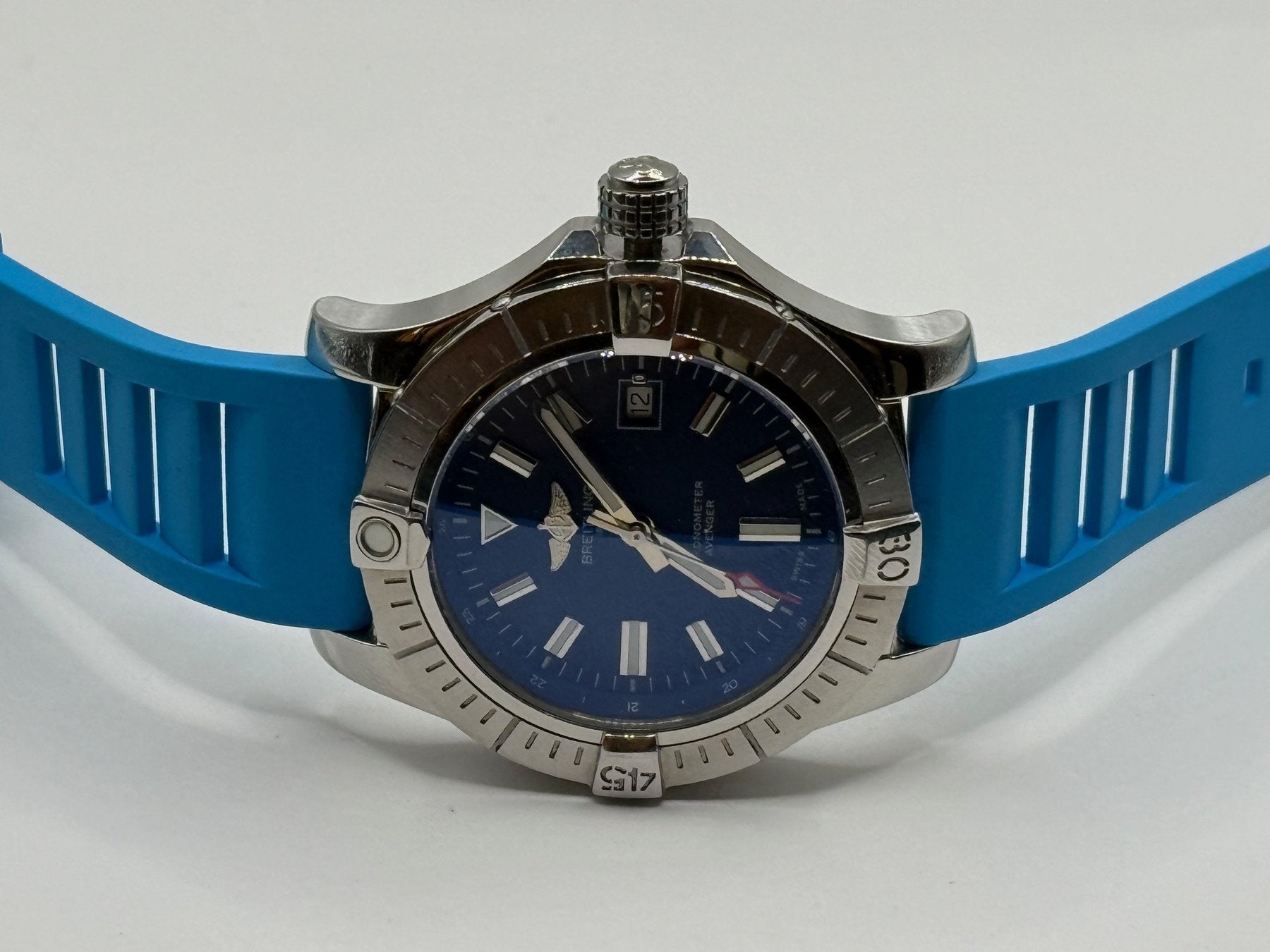 Breitling Avenger A17318 Professionally restored