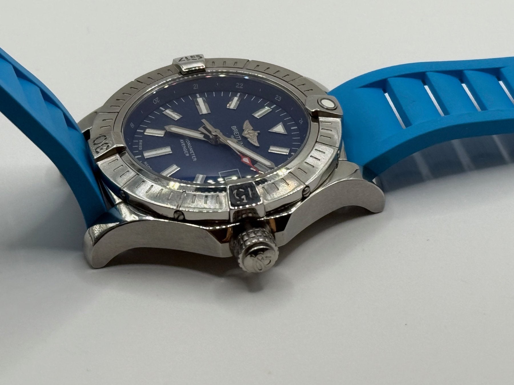 Breitling Avenger A17318 Professionally restored