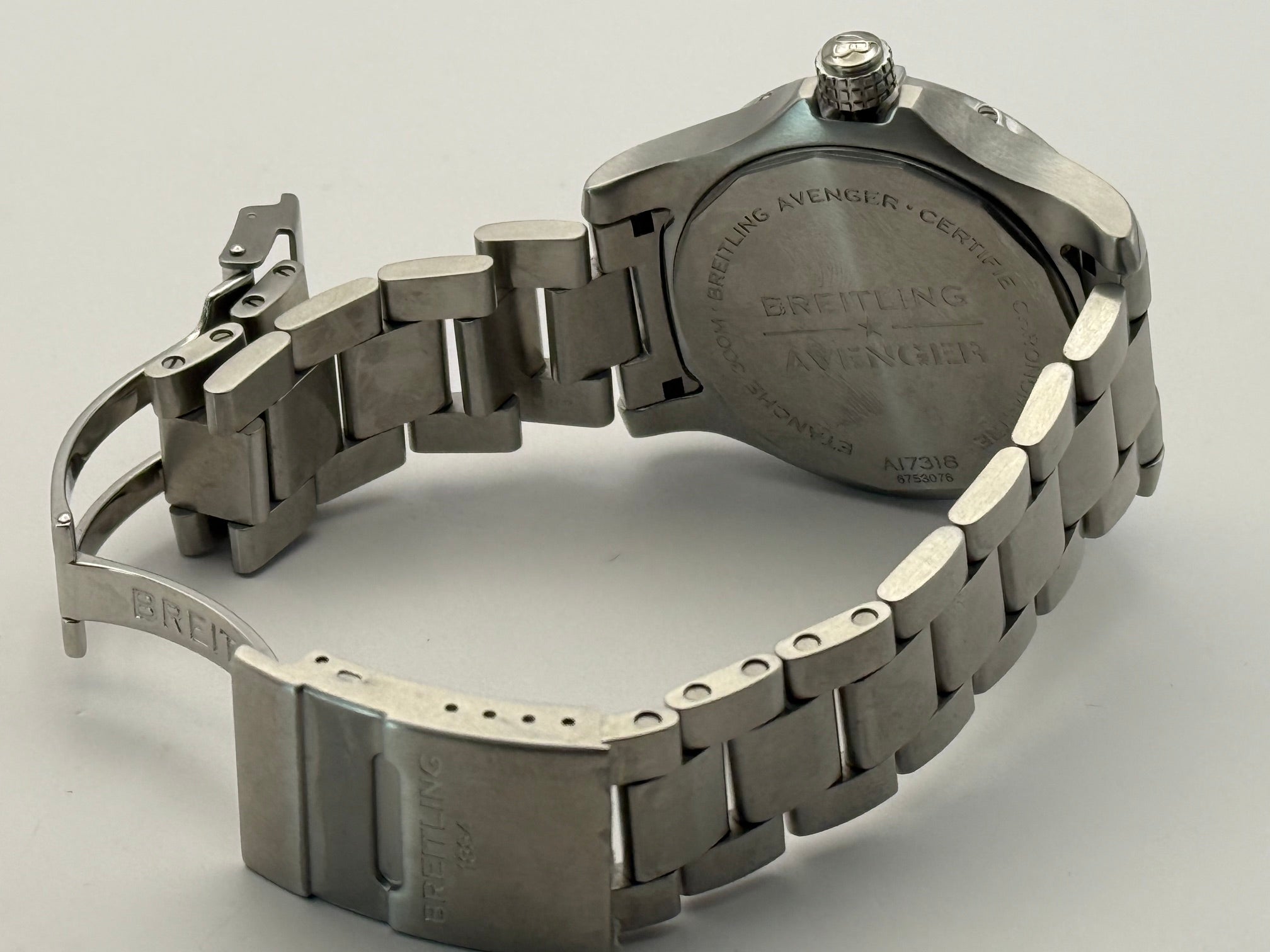 Breitling Avenger A17318 Restaurée par des professionnels