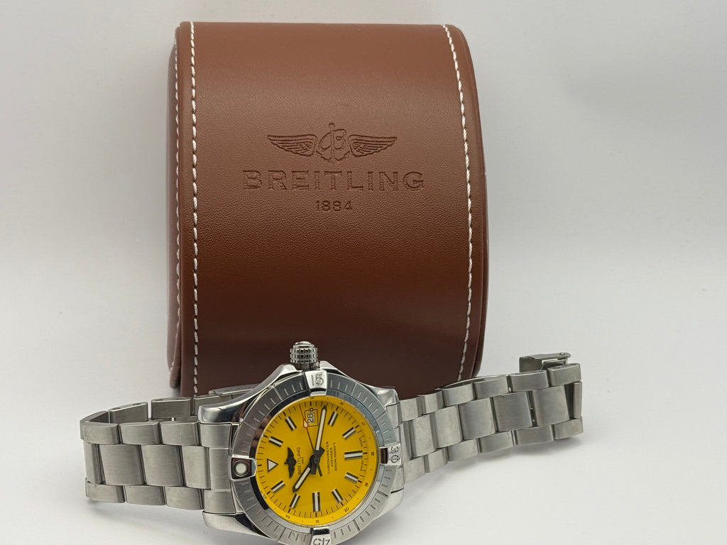 Breitling Avenger A17318 Restaurée par des professionnels