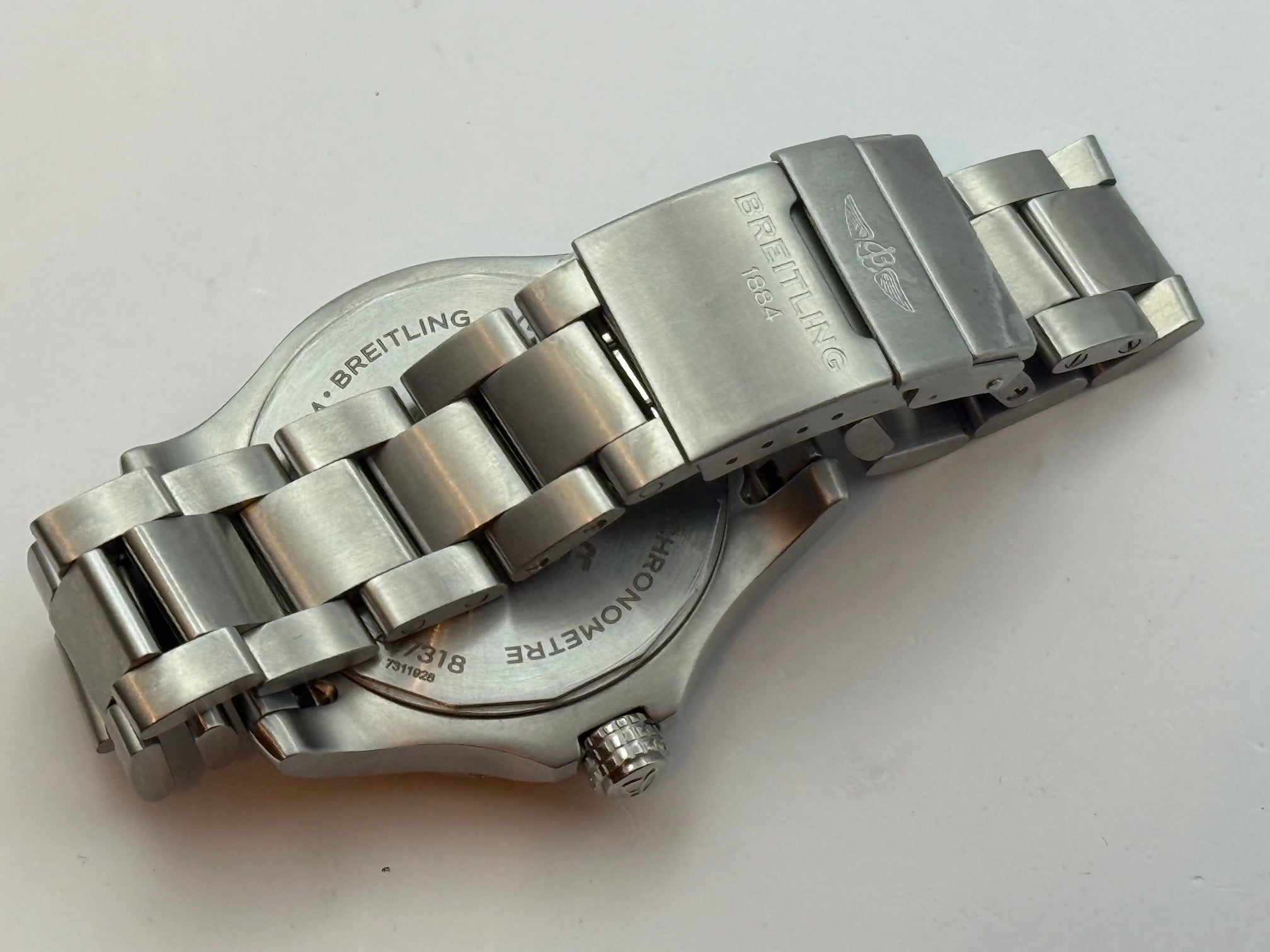 Breitling Avenger A17318 Professionalmente restaurato