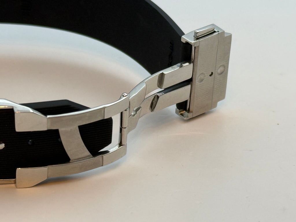 Hublot Classic Fusion Titanium 42 mm 542.NX.1171.RX
