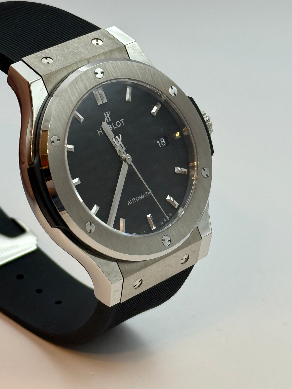 Hublot Classic Fusion Titanium 42 mm 542.NX.1171.RX